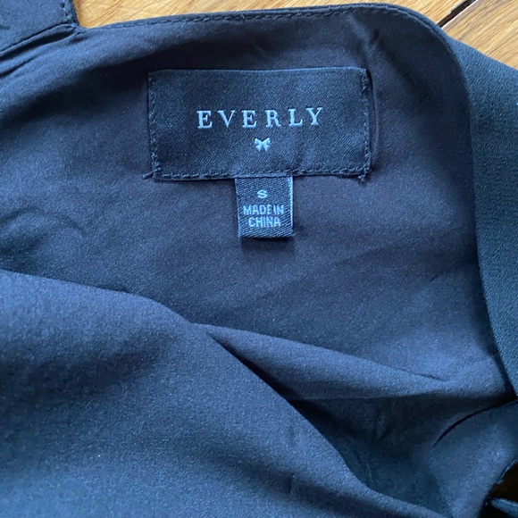 Everly Gatsby Style Gold & Black Sparkle Dress - Picture 2 of 3